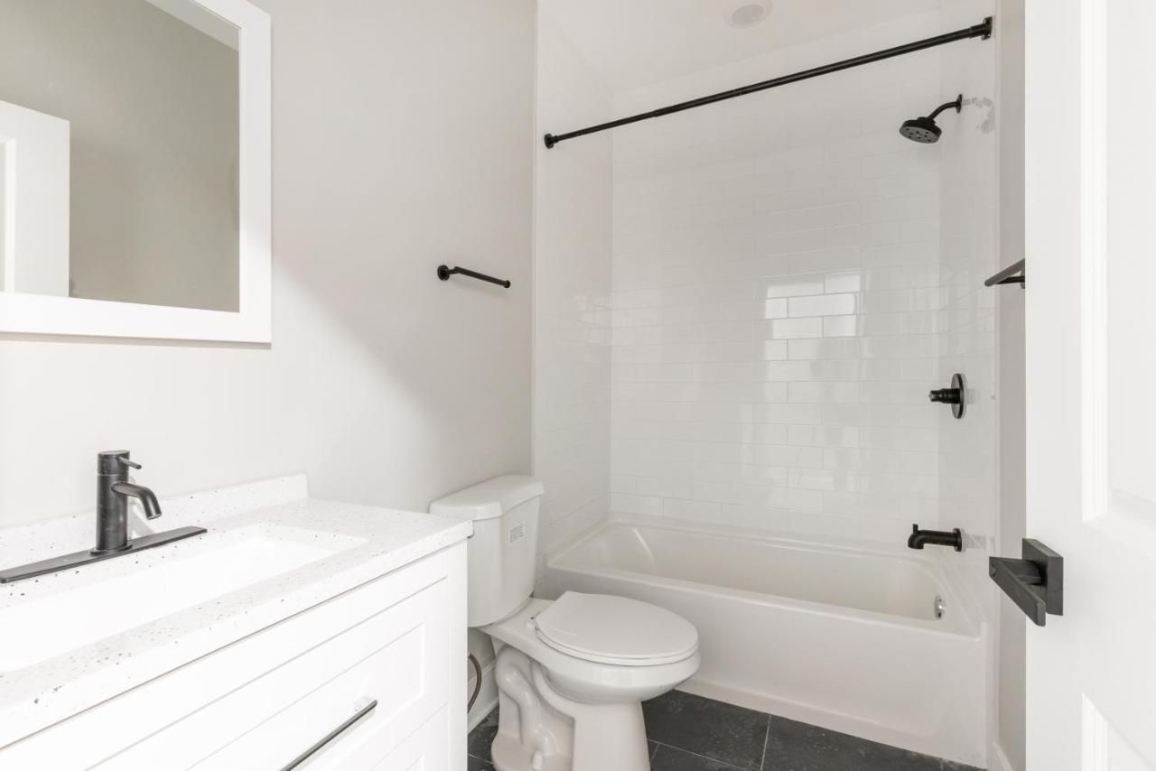 Modern 2br 2ba With Rooftop In Brewerytown